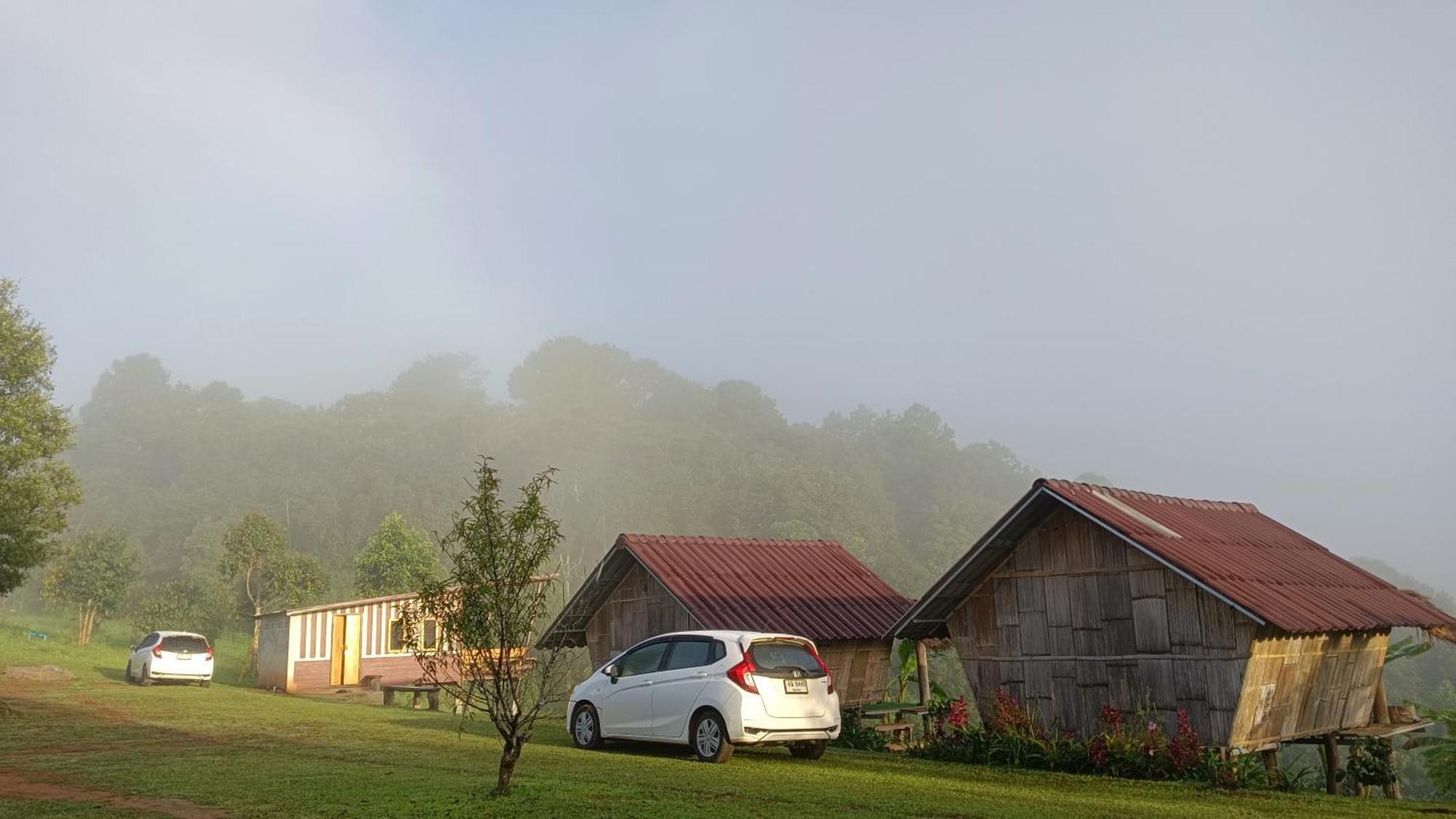 ไร่นิธิสุนทร Nithisoonthon Farmstay Mae Hong Son Bagian luar foto