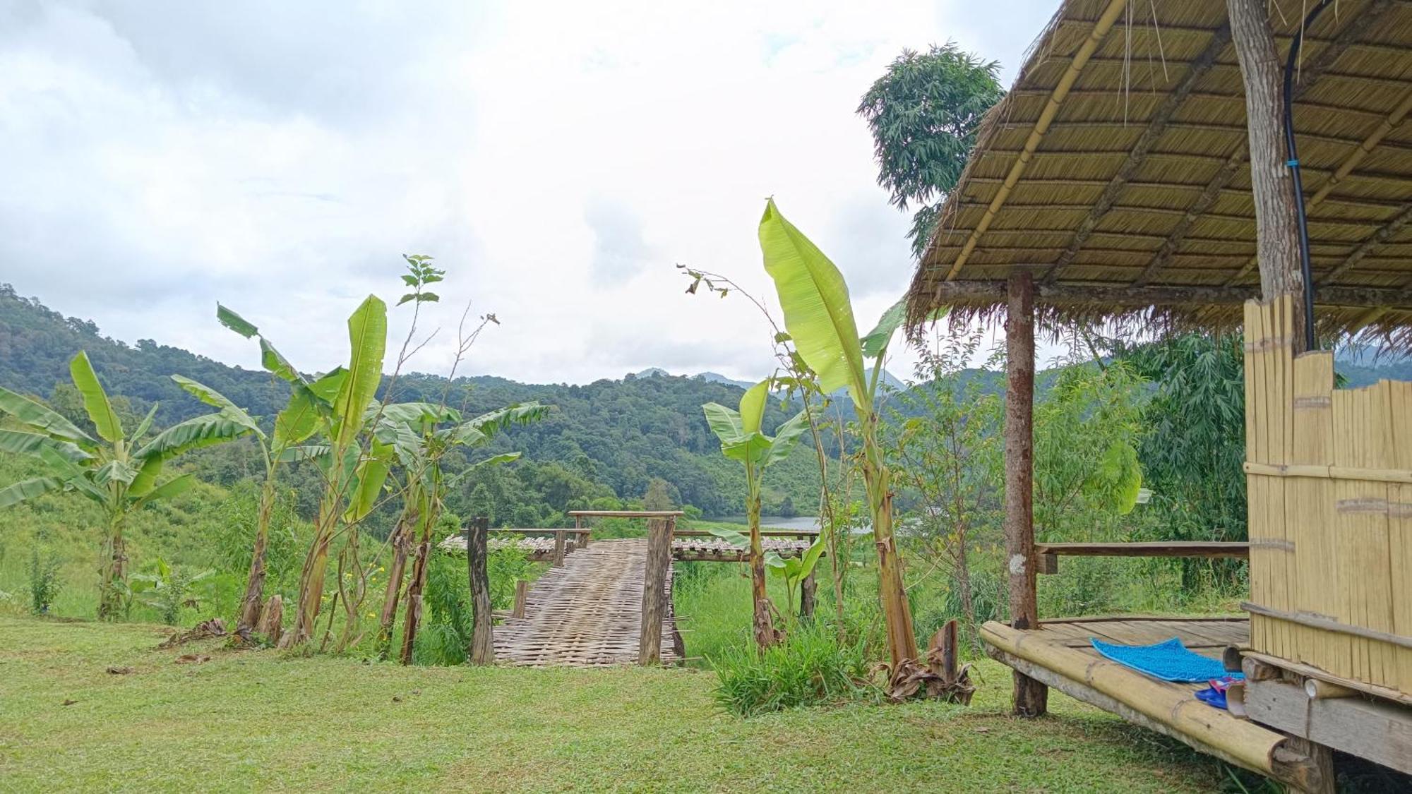 ไร่นิธิสุนทร Nithisoonthon Farmstay Mae Hong Son Bagian luar foto