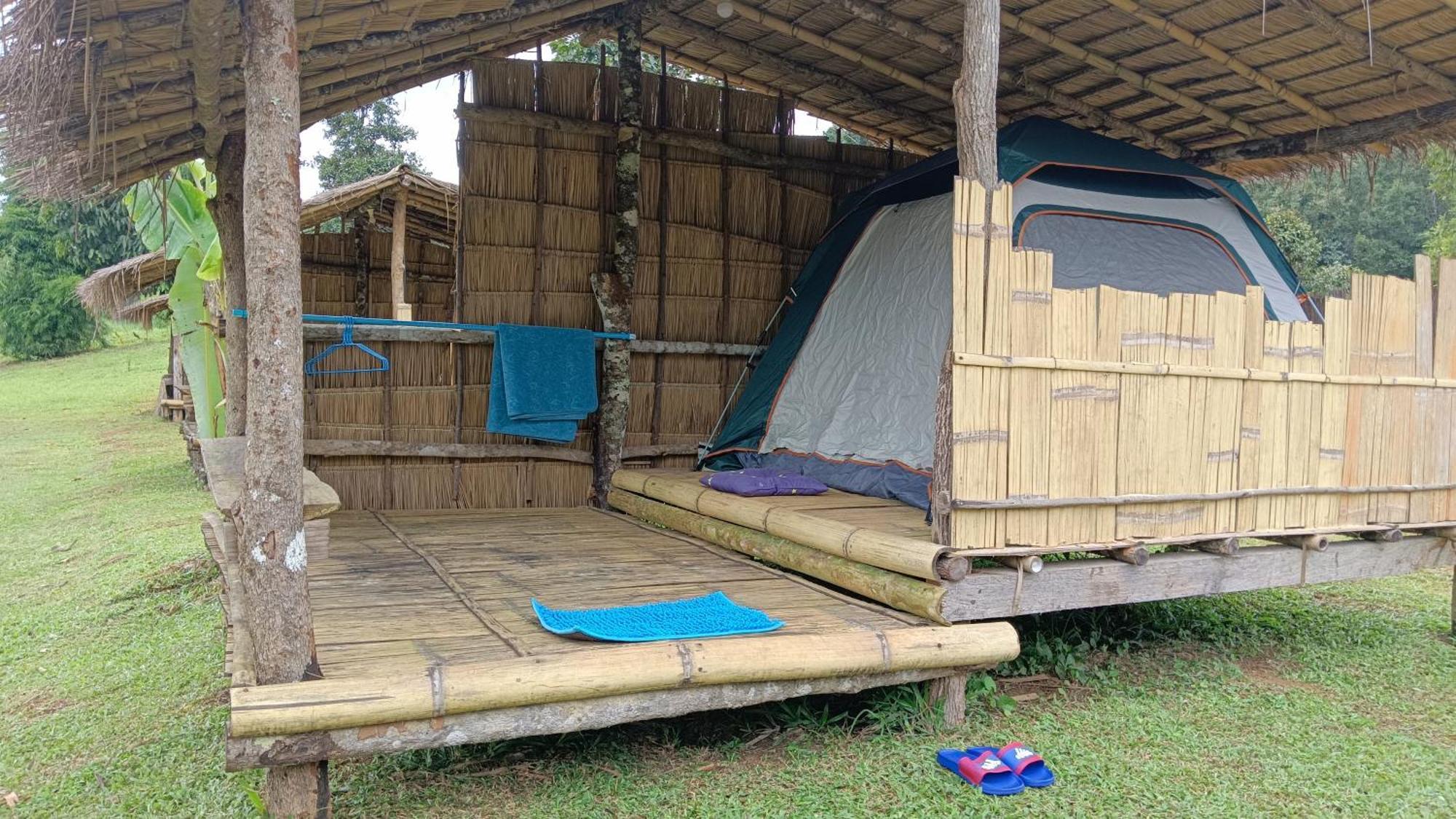 ไร่นิธิสุนทร Nithisoonthon Farmstay Mae Hong Son Bagian luar foto