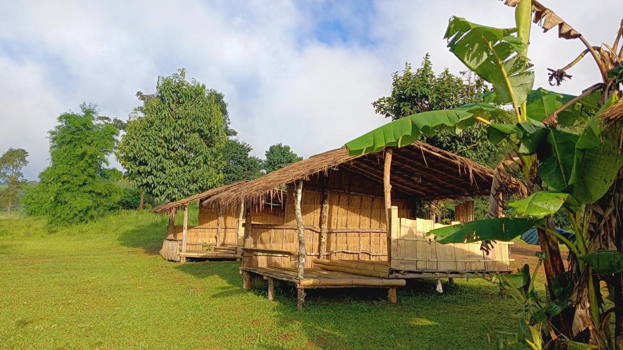 ไร่นิธิสุนทร Nithisoonthon Farmstay Mae Hong Son Bagian luar foto