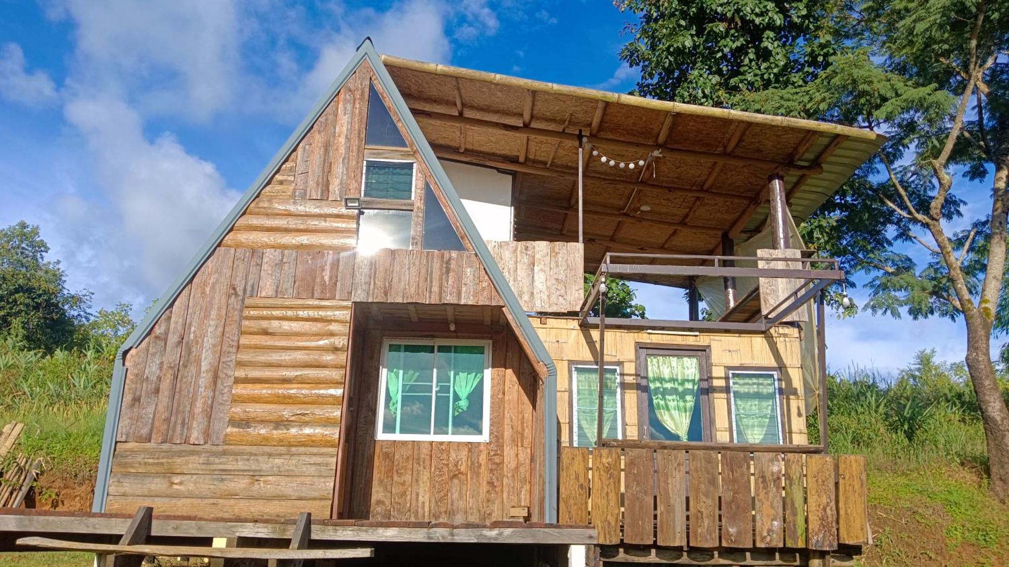 ไร่นิธิสุนทร Nithisoonthon Farmstay Mae Hong Son Bagian luar foto