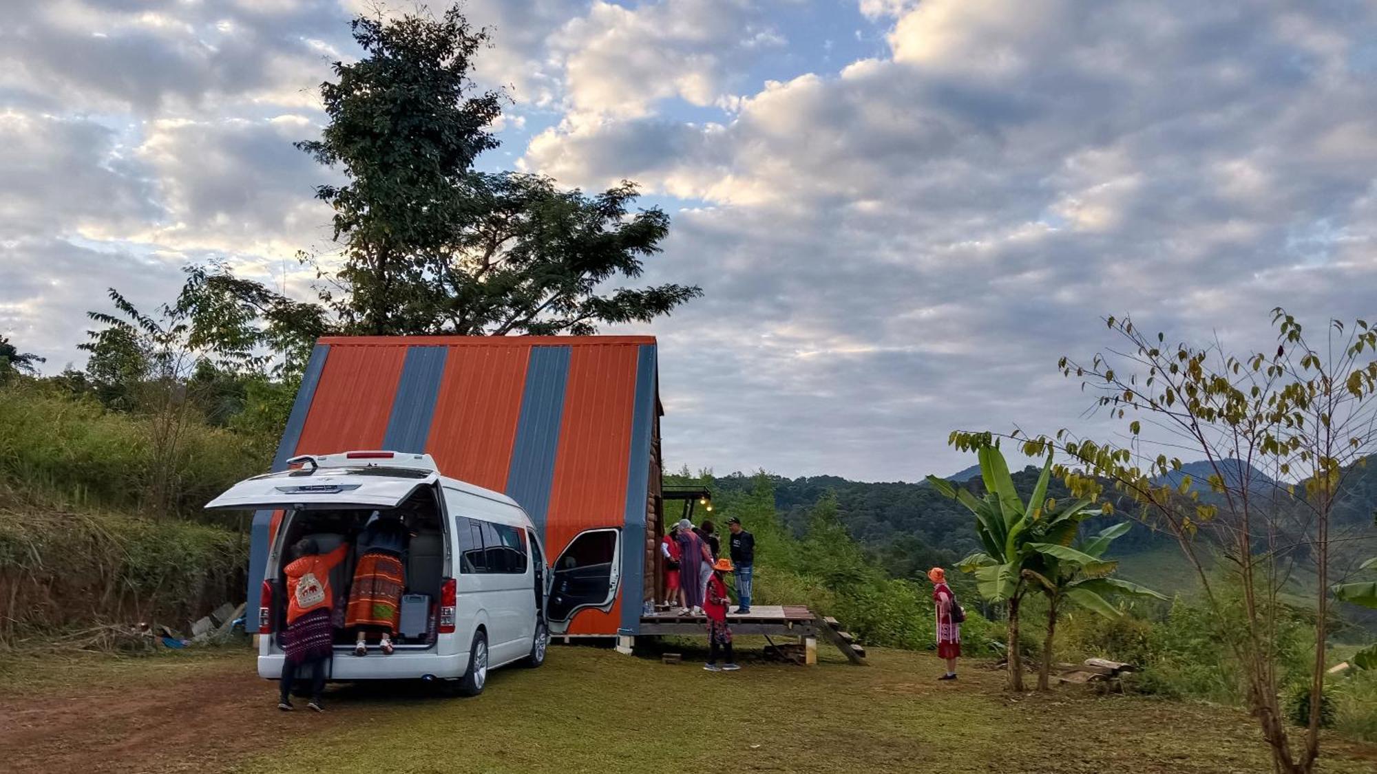 ไร่นิธิสุนทร Nithisoonthon Farmstay Mae Hong Son Bagian luar foto