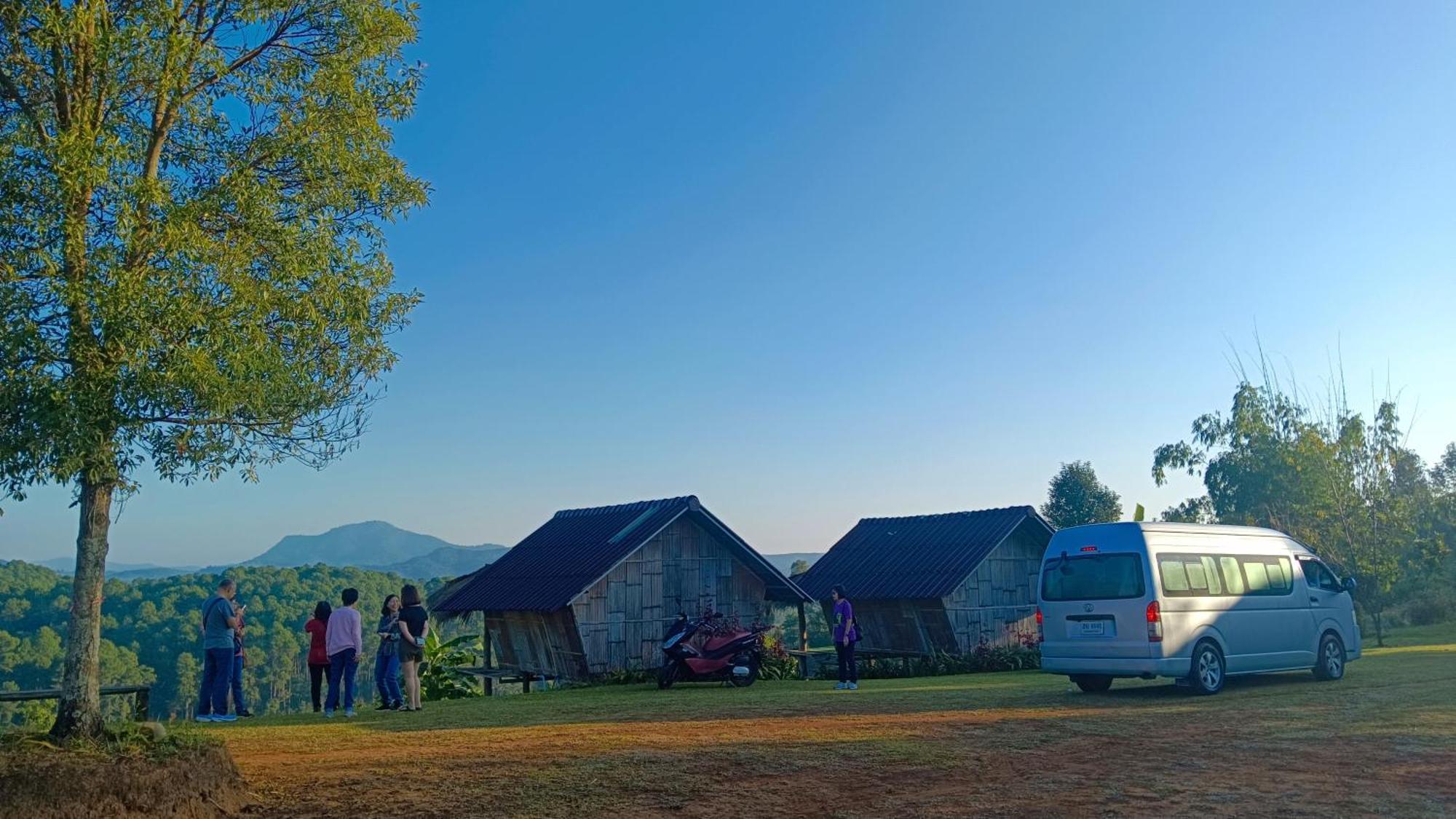 ไร่นิธิสุนทร Nithisoonthon Farmstay Mae Hong Son Bagian luar foto