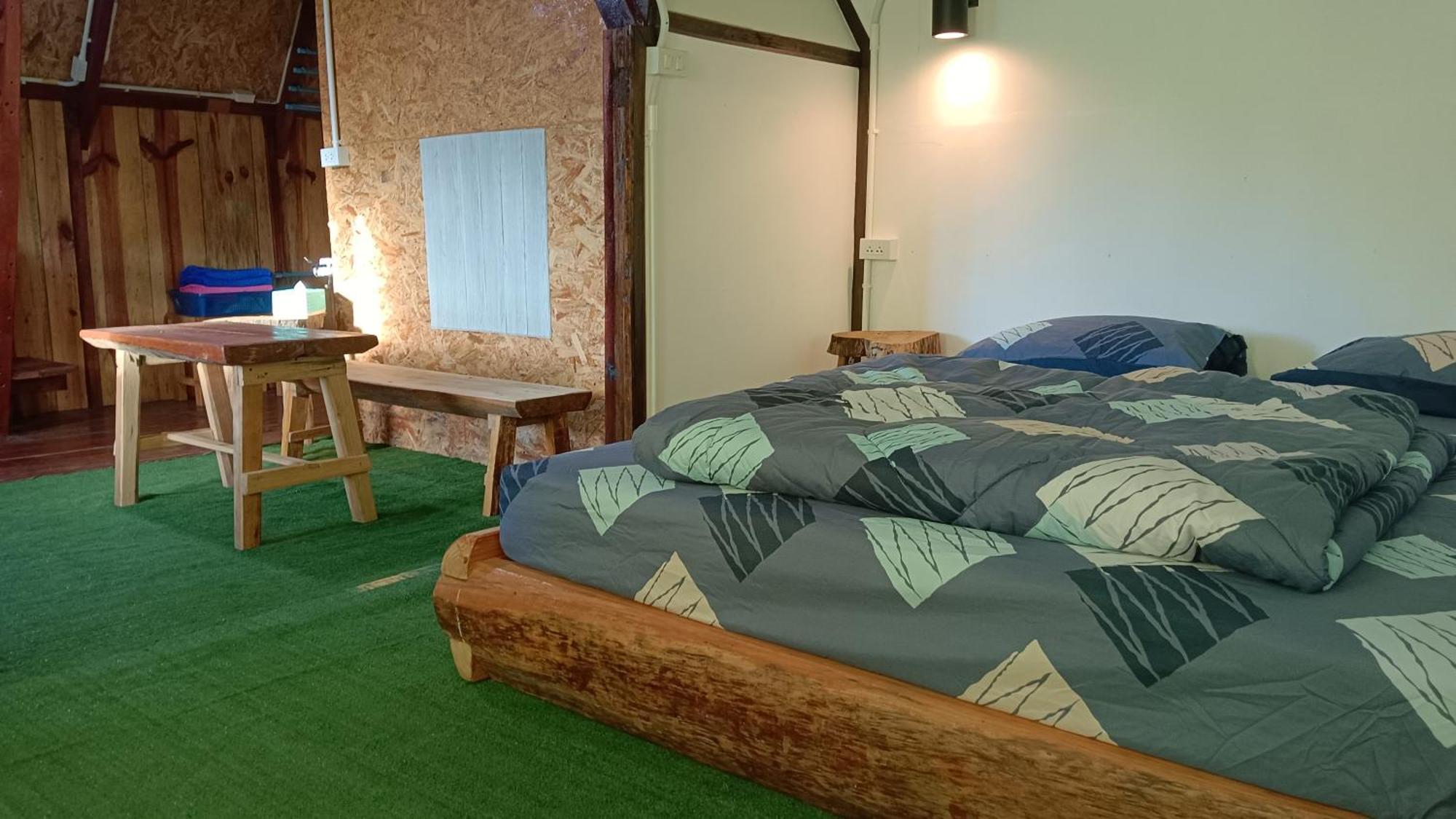 ไร่นิธิสุนทร Nithisoonthon Farmstay Mae Hong Son Bagian luar foto