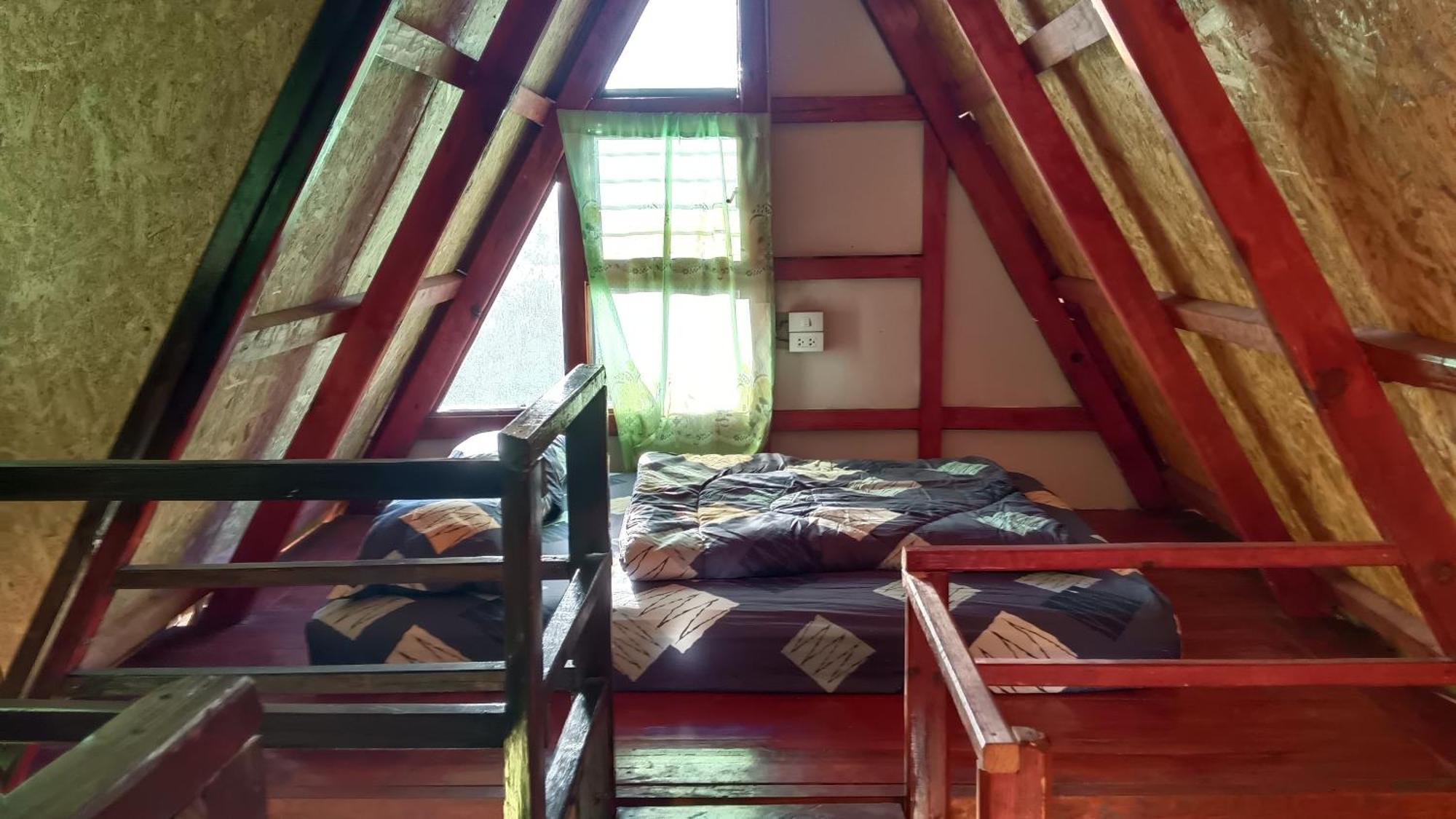 ไร่นิธิสุนทร Nithisoonthon Farmstay Mae Hong Son Bagian luar foto