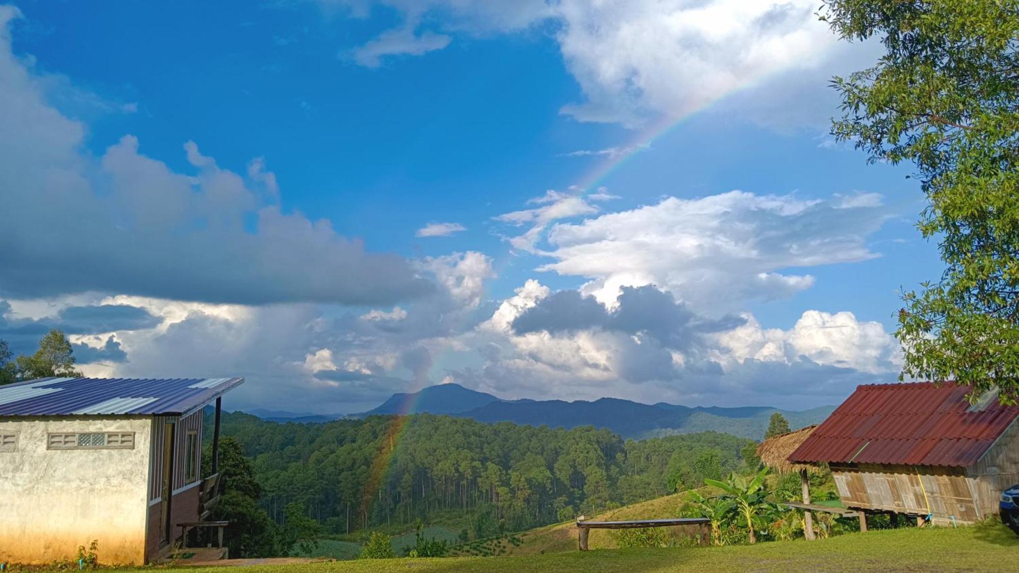 ไร่นิธิสุนทร Nithisoonthon Farmstay Mae Hong Son Bagian luar foto